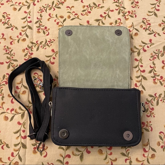 Columbia sportswear cross body bag - Picture 8 of 11